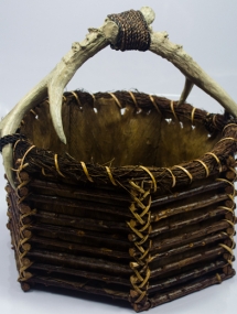 ATB-08S_7-Sided Basket with Antler Handle Small